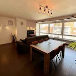 Bright, Spacious Apartment Nearby Beach