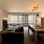 Bright, Spacious Apartment Nearby Beach