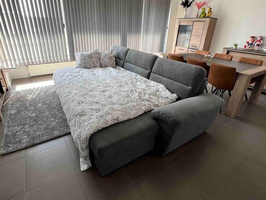 Bright, Spacious Nearby Appartement *